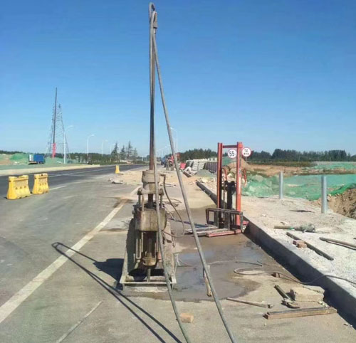 呼图壁公路高聚物注浆加固